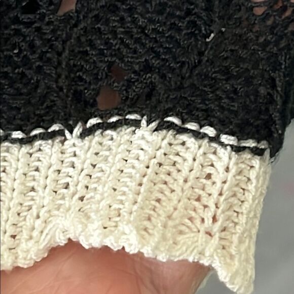 BloomChic Black Eyelet Knit White trim Scalloped ahem Cardigan Sweater US 14-16 - Picture 5 of 9